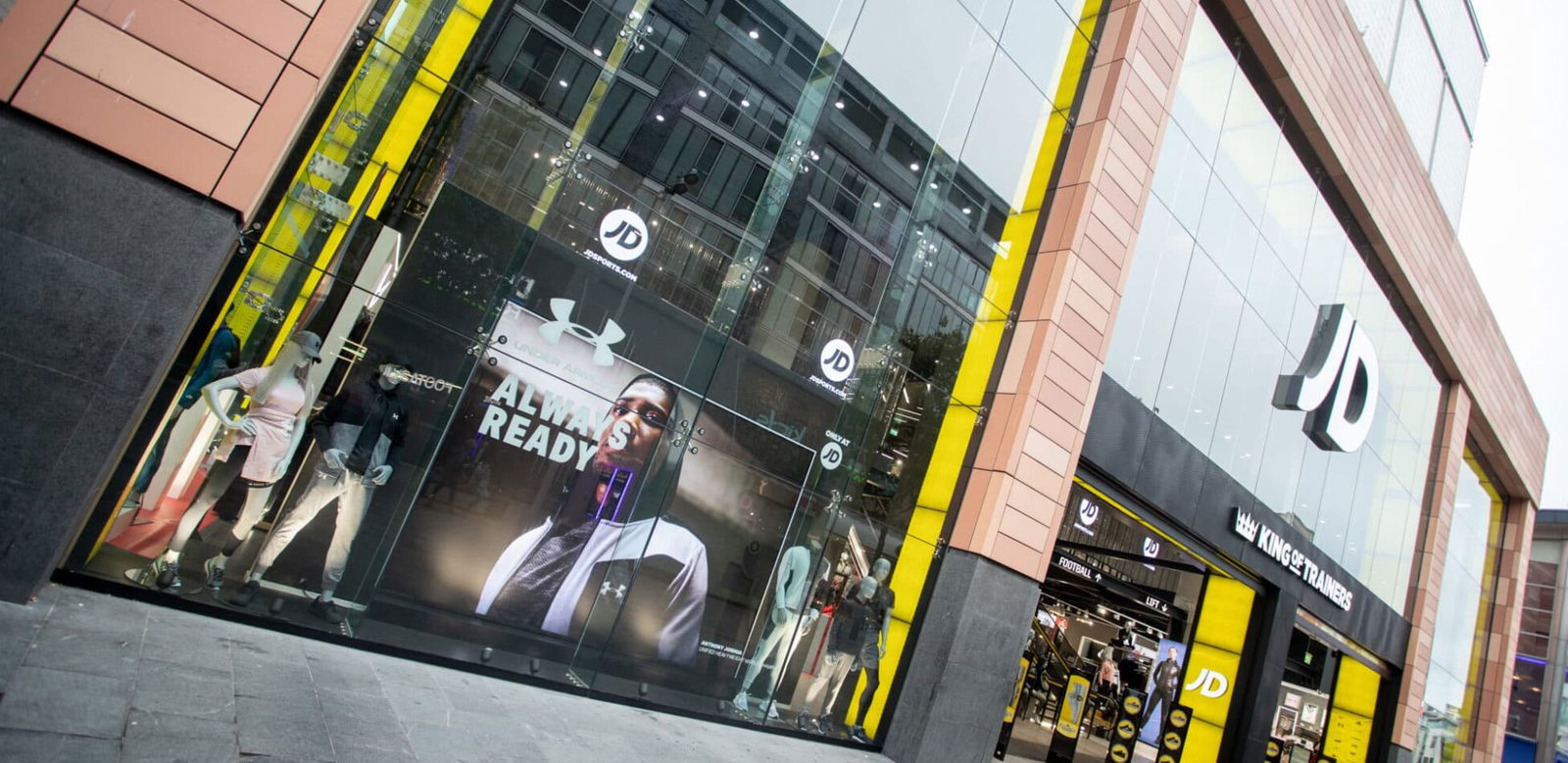 3 reasons to launch your brand in a multi-brand retailer